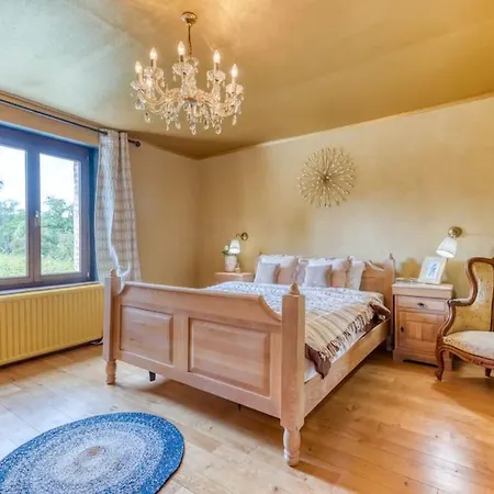 Maison De Maitre Entier, Hot Tub Jacuzy וילה